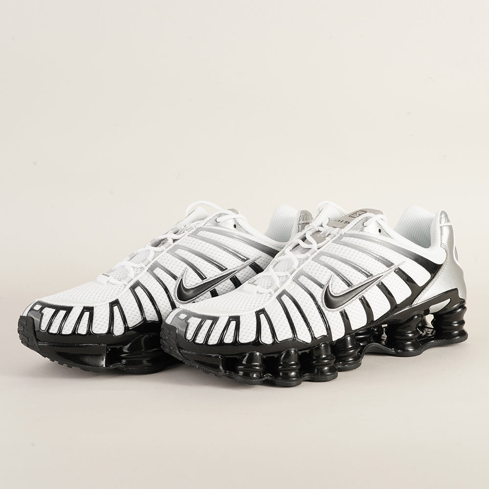 
                  
                    NIKE SHOX TL
                  
                