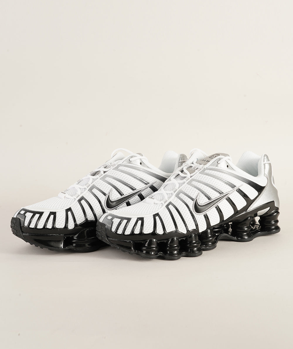 
                  
                    NIKE SHOX TL
                  
                