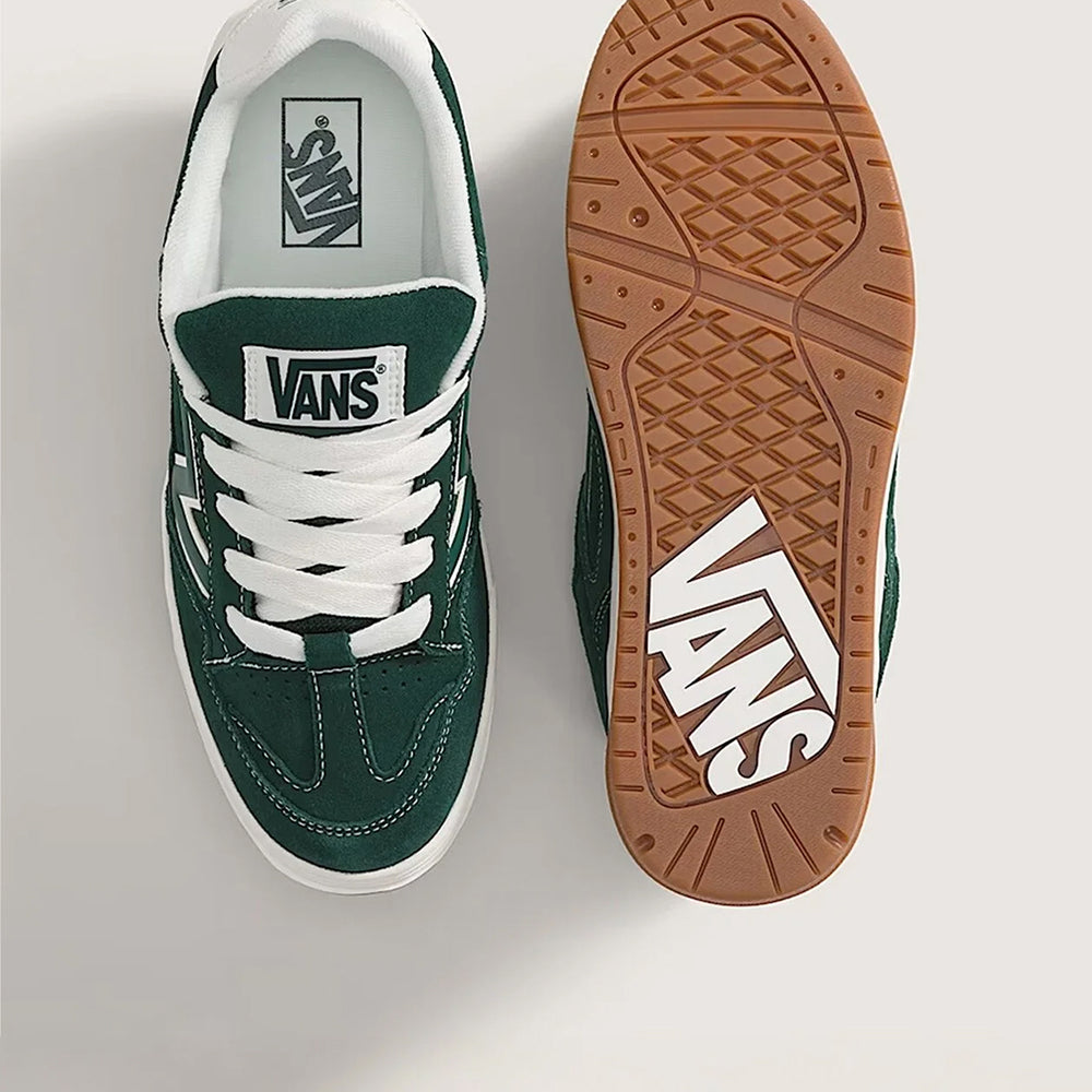 
                  
                    VANS UPLAND
                  
                