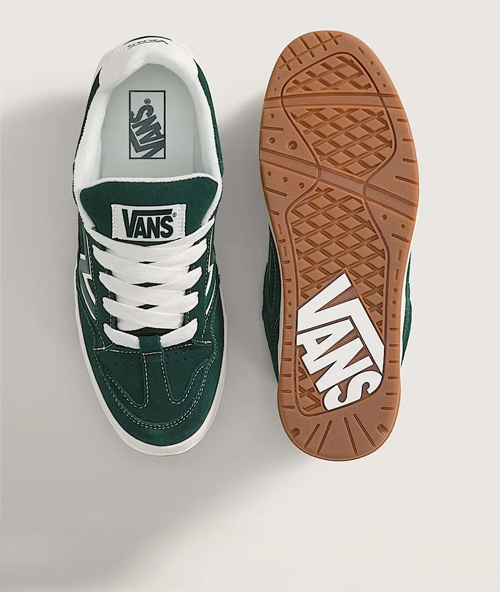 
                  
                    VANS UPLAND
                  
                
