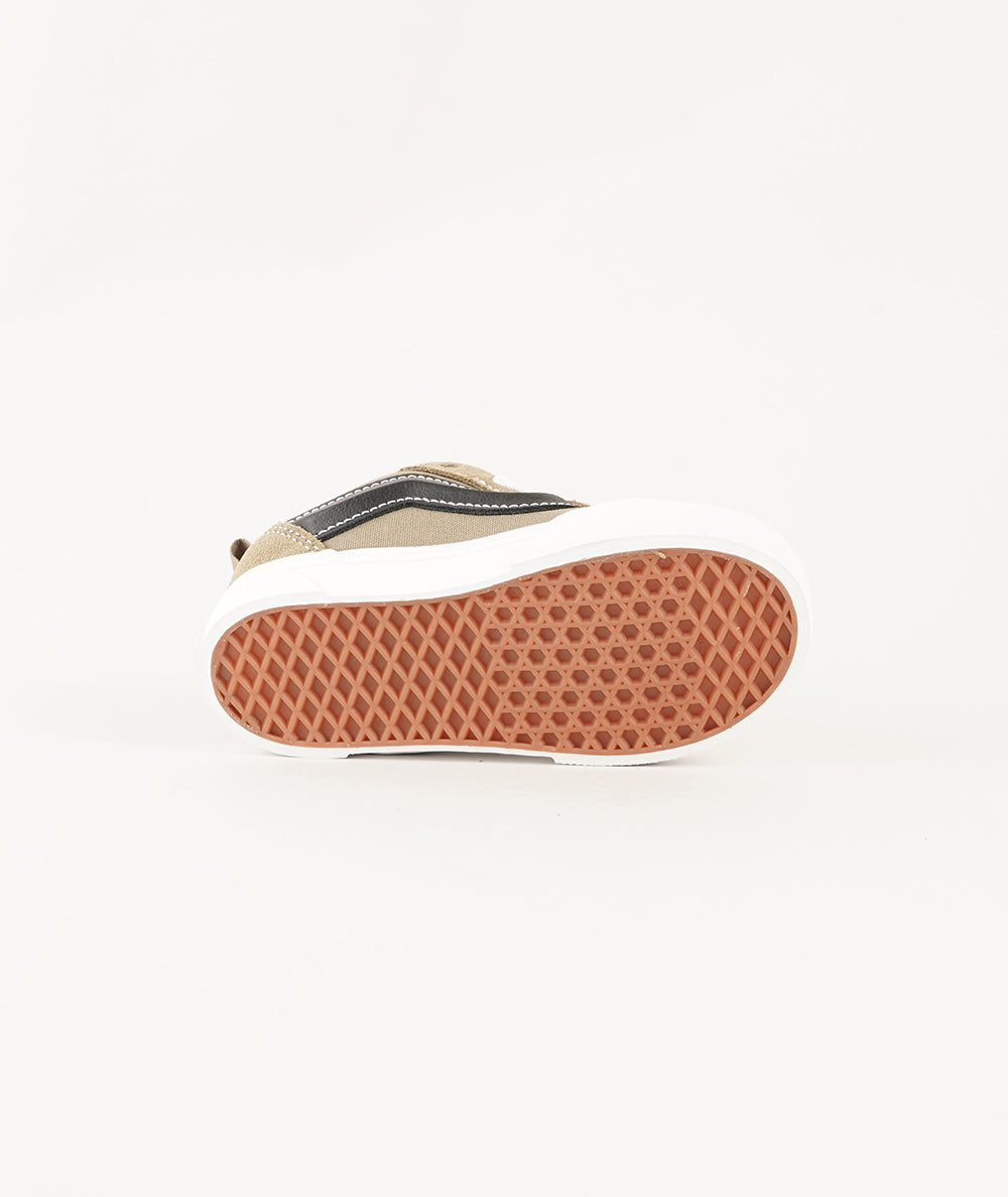 
                  
                    VANS KNU SKOOL
                  
                