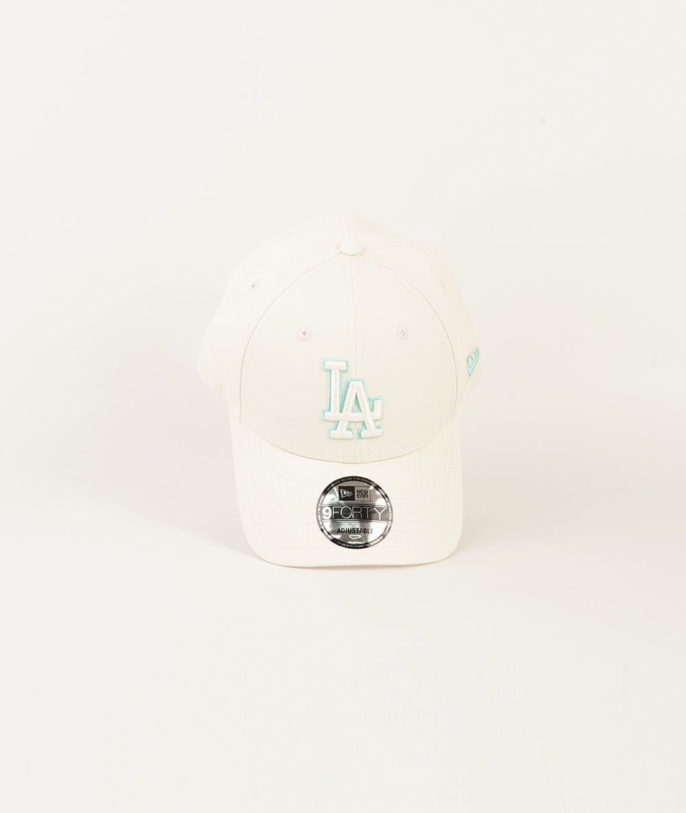 
                  
                    NEW ERA ACCESSORI
                  
                