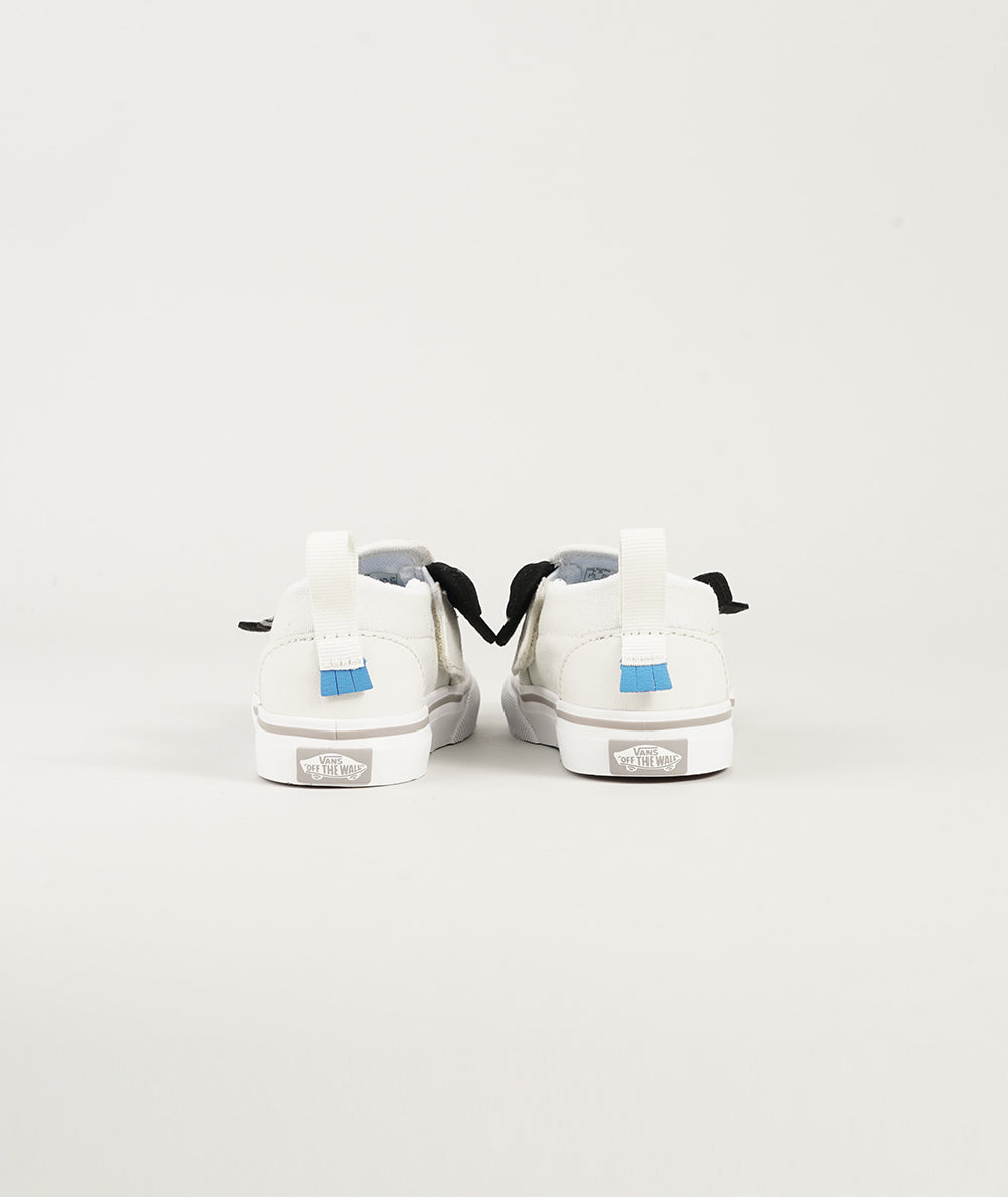 
                  
                    VANS SLIP-ON
                  
                