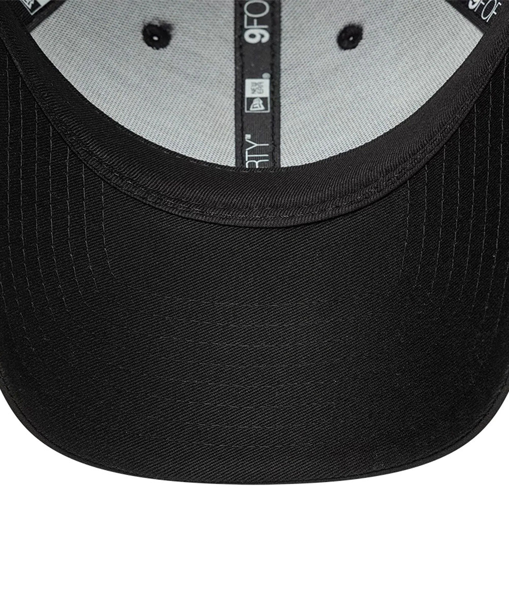 
                  
                    NEW ERA REFLECTIVE 9FORTY FCBARC
                  
                