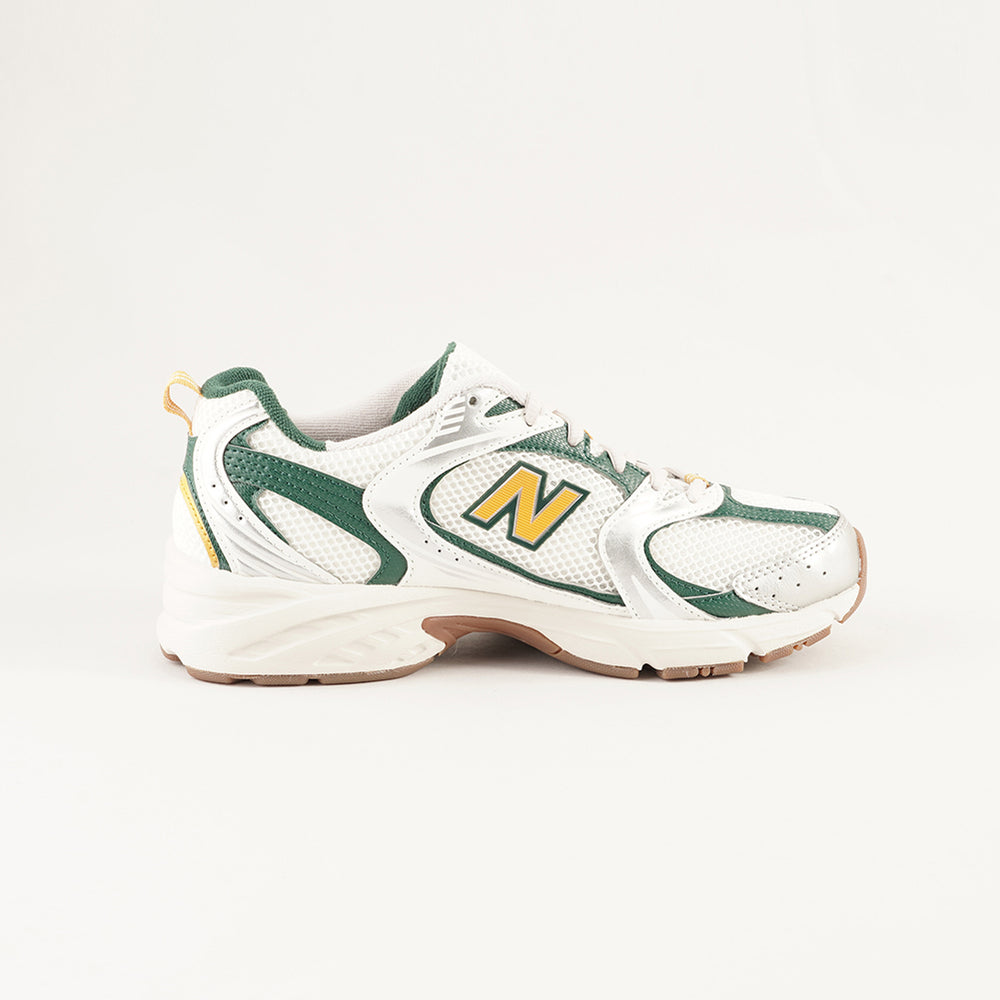 
                  
                    NEW BALANCE 530
                  
                