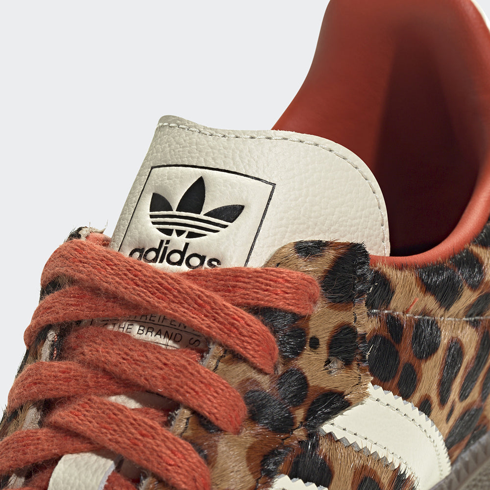 
                  
                    ADIDAS SAMBA
                  
                