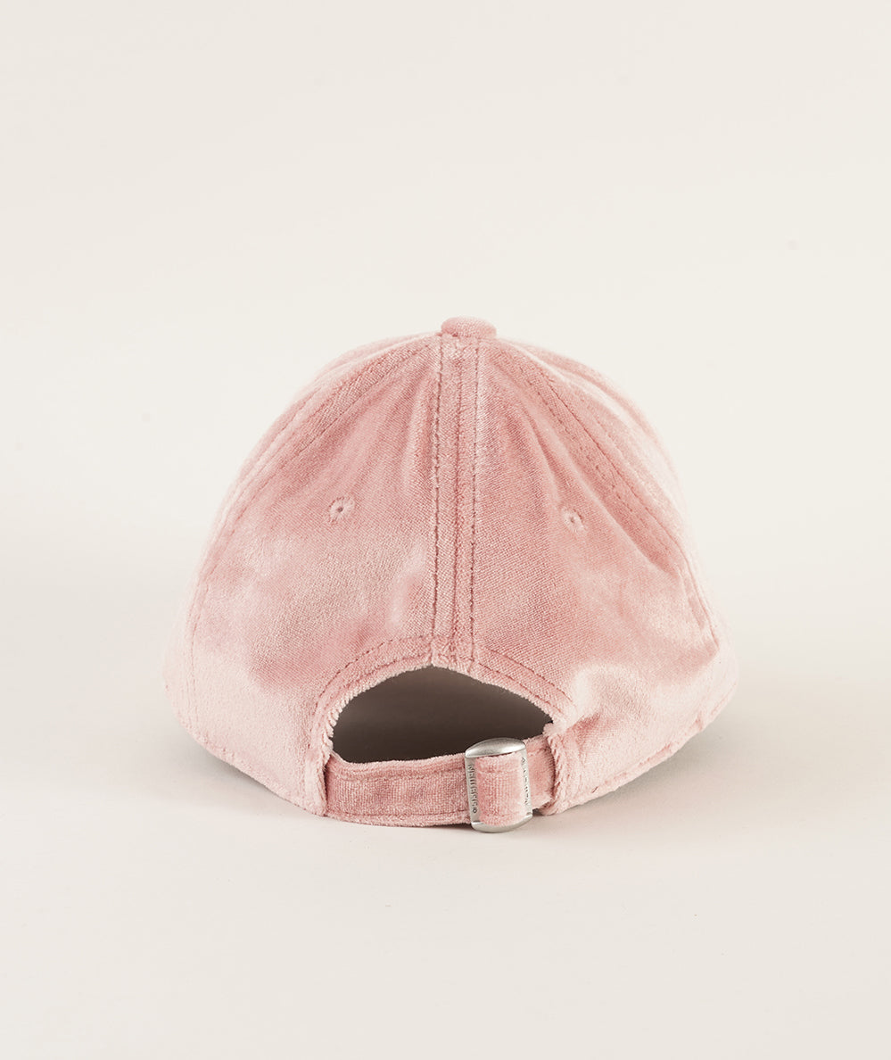 
                  
                    NEW ERA VELOUR DIAMANT
                  
                