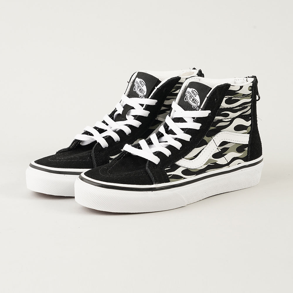 
                  
                    VANS SK8-HI
                  
                