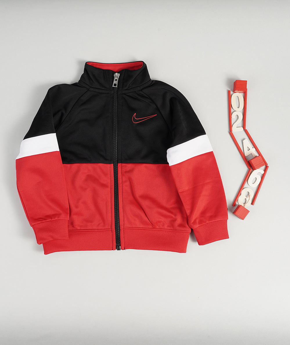 
                  
                    NIKE TUTA COMPLETA
                  
                