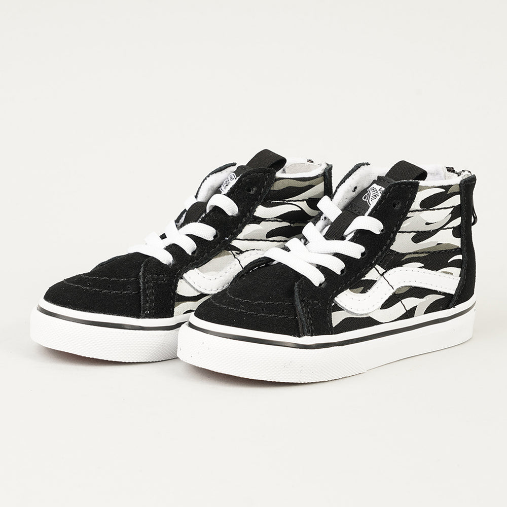 
                  
                    VANS SK8-HI
                  
                