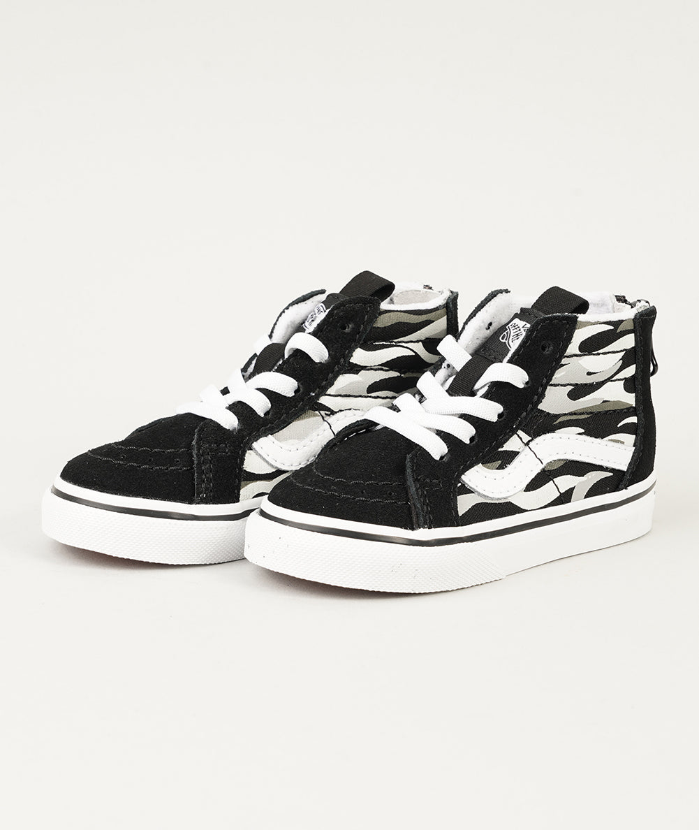 
                  
                    VANS SK8-HI
                  
                