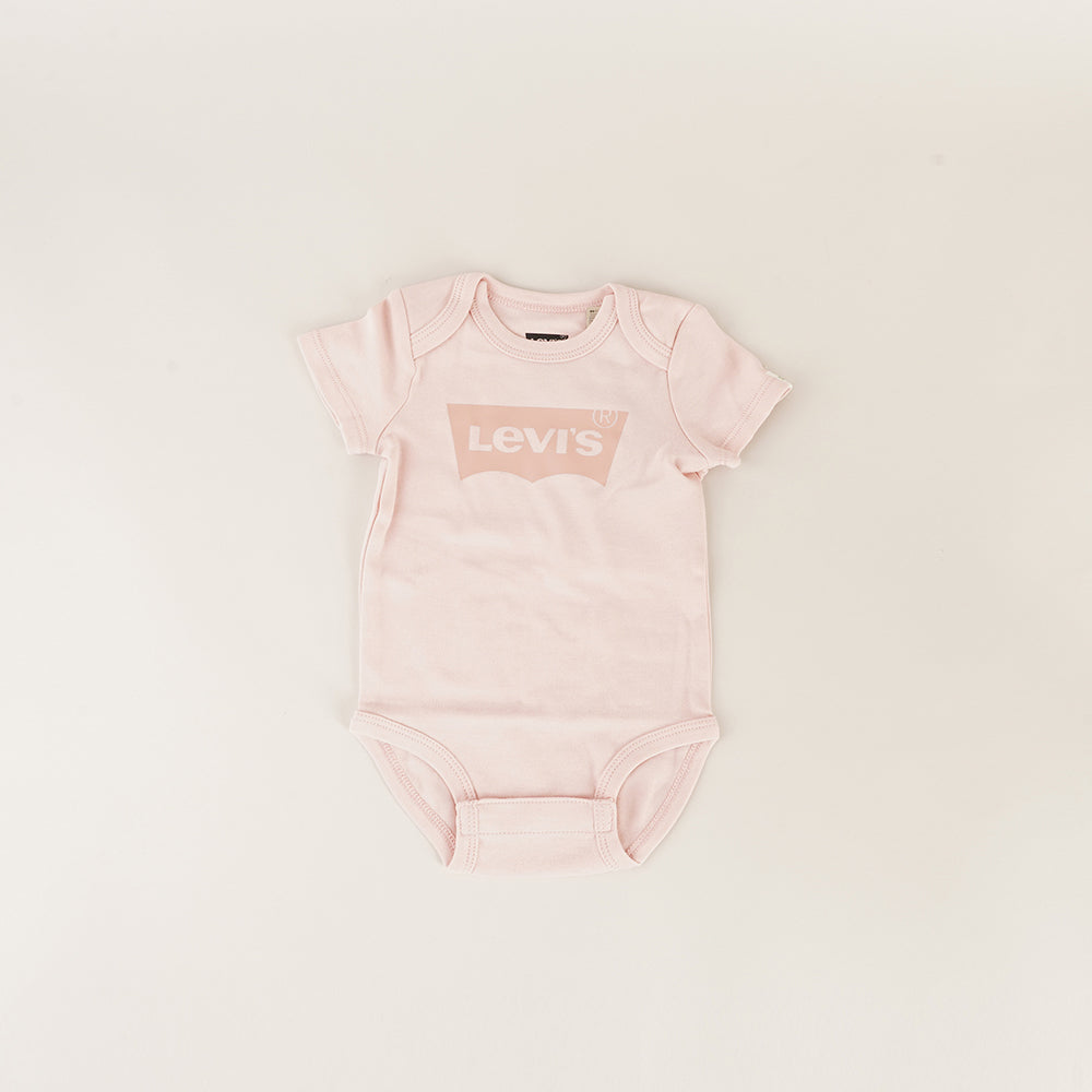 
                  
                    LEVI'S TWO PIECE SET
                  
                
