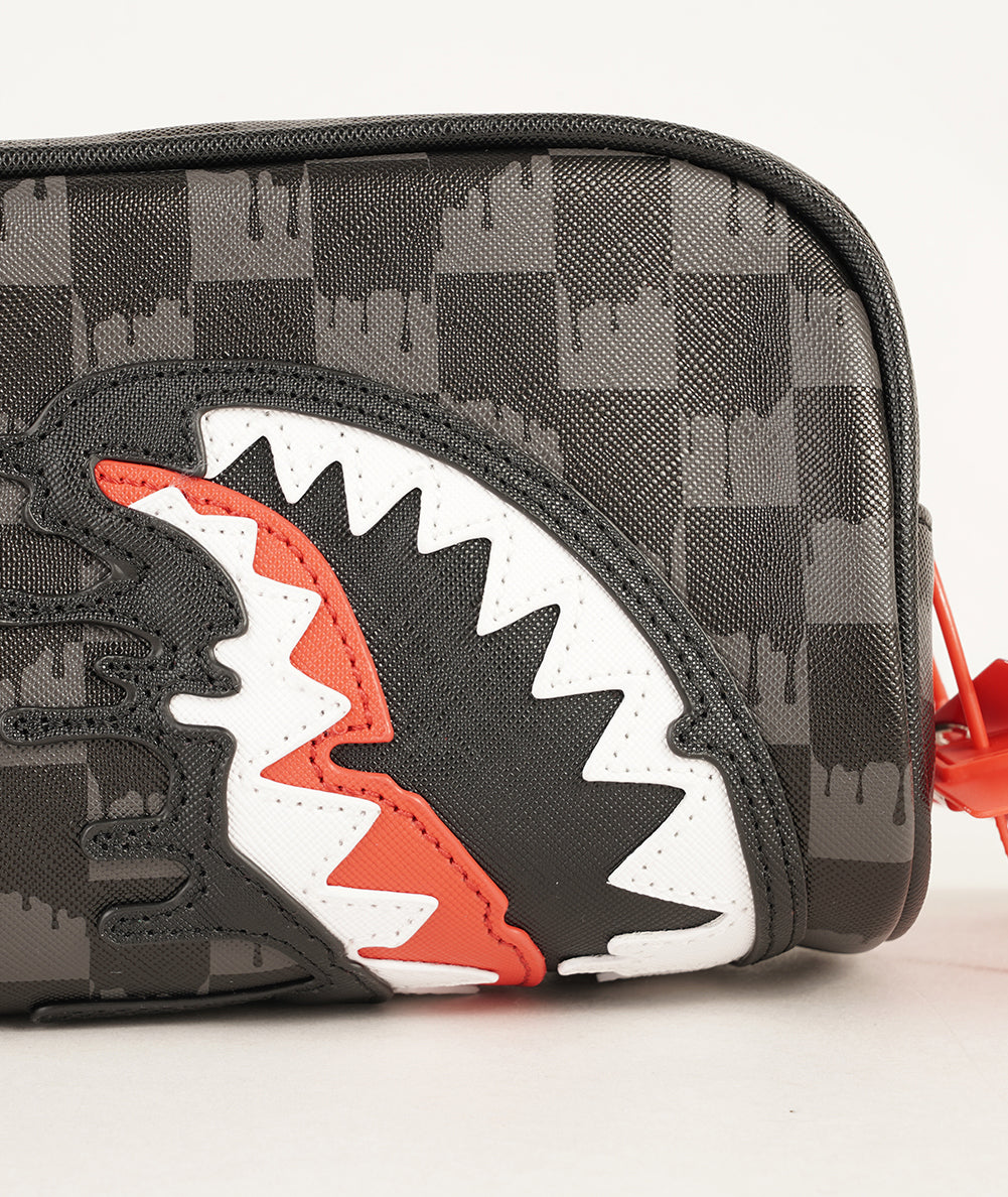 
                  
                    SPRAYGROUND POCHETTE
                  
                