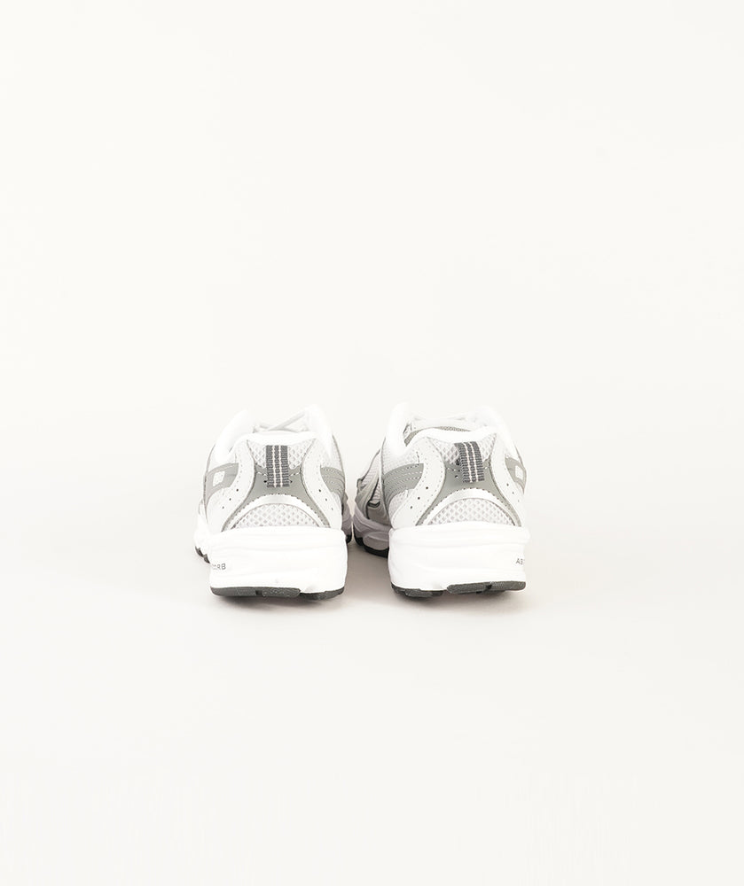 
                  
                    NEW BALANCE NEW BALANCE 530
                  
                