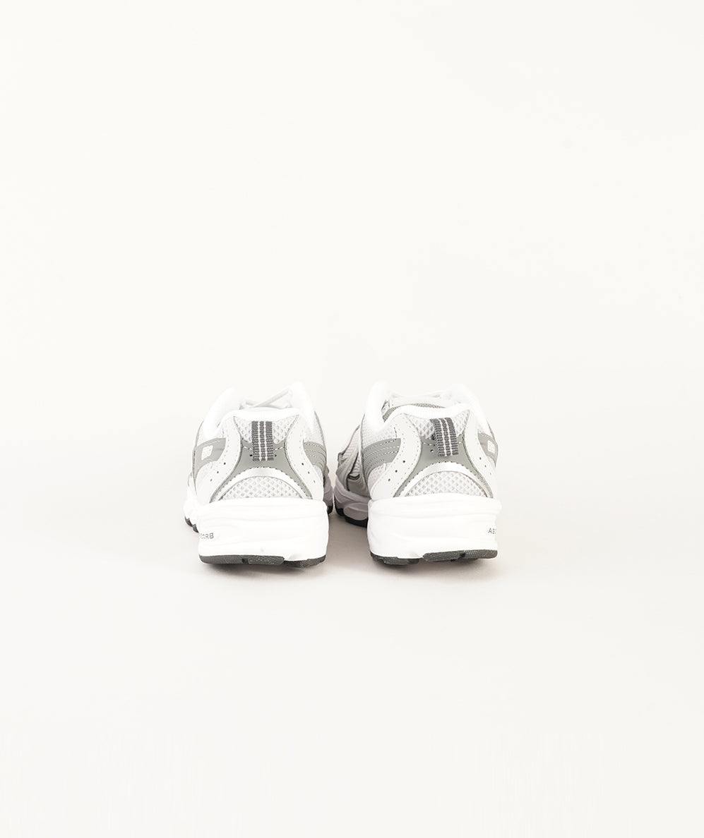 
                  
                    NEW BALANCE NEW BALANCE 530
                  
                