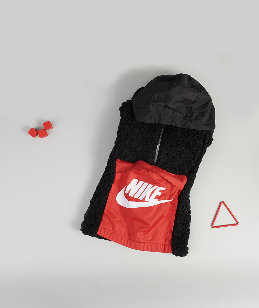 
                  
                    NIKE AMPLIFY SHERPA
                  
                