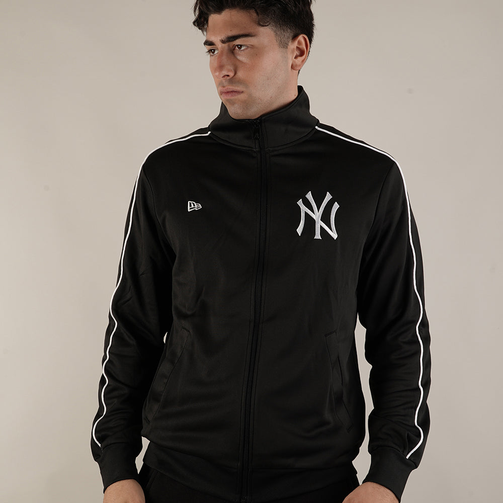 
                  
                    NEW ERA MLB TRACK TOP
                  
                