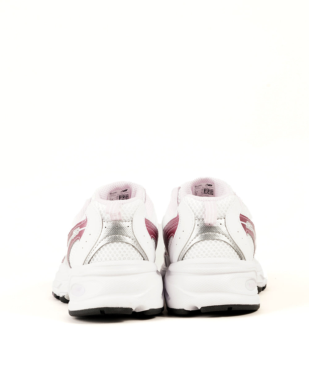 
                  
                    NEW BALANCE NEW BALANCE 530
                  
                