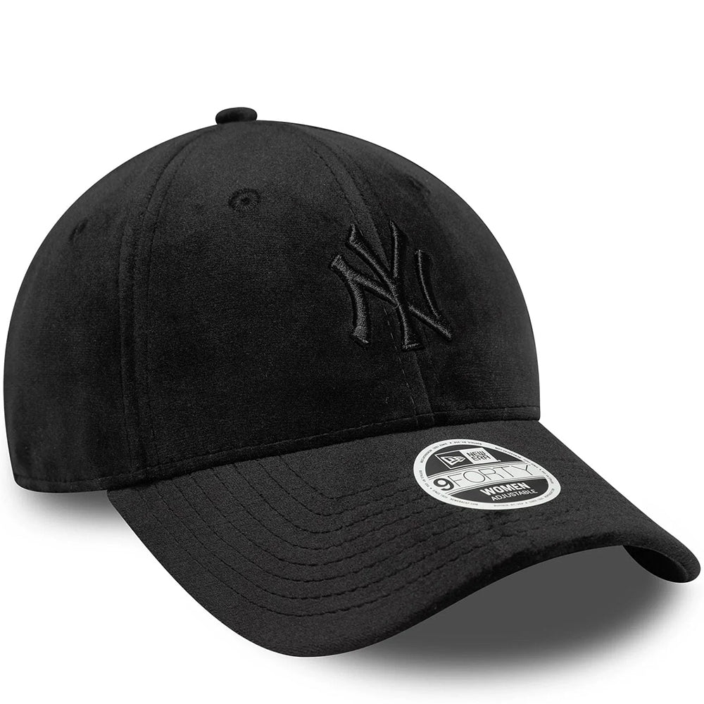 
                  
                    NEW ERA VELOUR
                  
                
